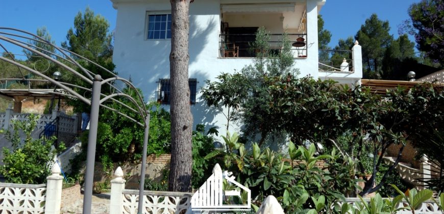HOUSE IN THE SERRETA
