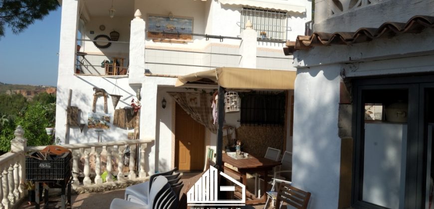 HOUSE IN THE SERRETA