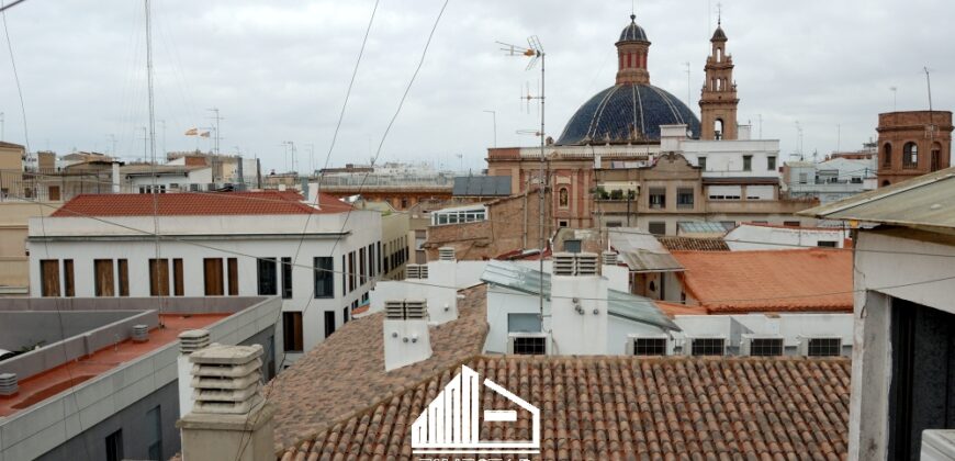 APARTMENT NEXT TO THE CENTRAL MARKET