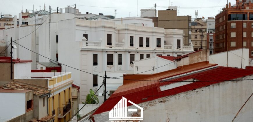 APARTMENT NEXT TO THE CENTRAL MARKET