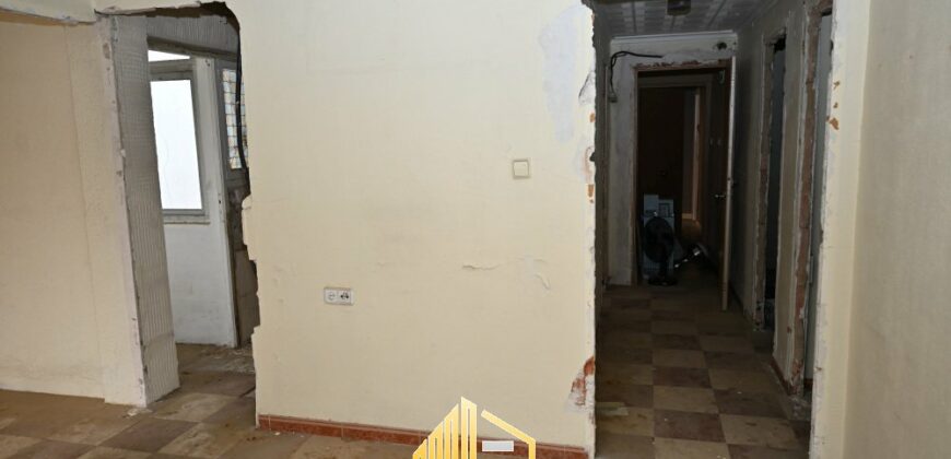 APARTMENT TO RENOVATE IN XATIVA