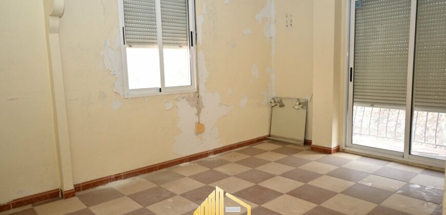 APARTMENT TO RENOVATE IN XATIVA