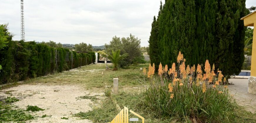 LITTLE HOUSE IN ALBORACHE