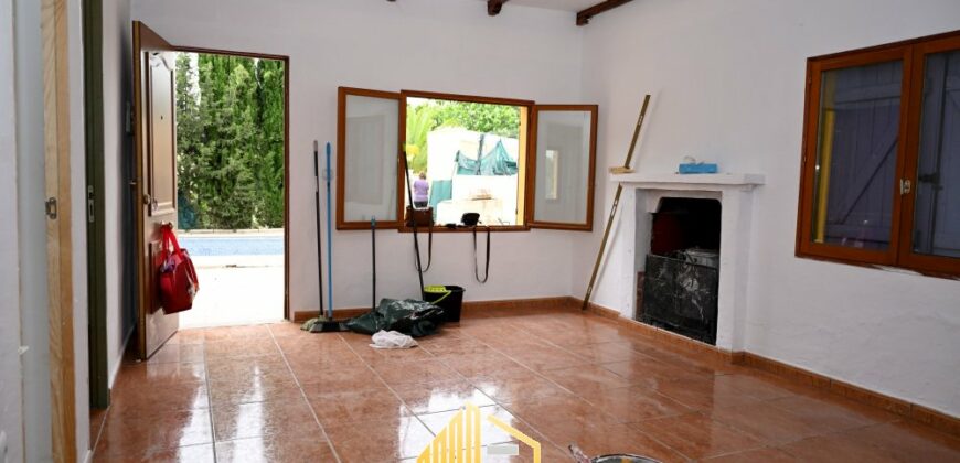 LITTLE HOUSE IN ALBORACHE