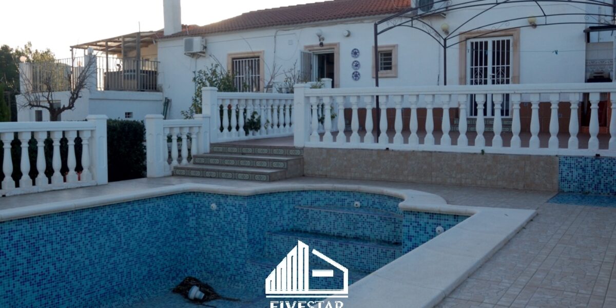 VILLA BATROUNI