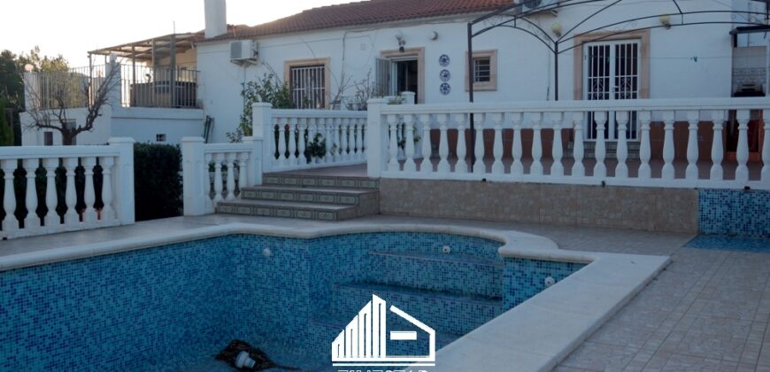 VILLA BATROUNI