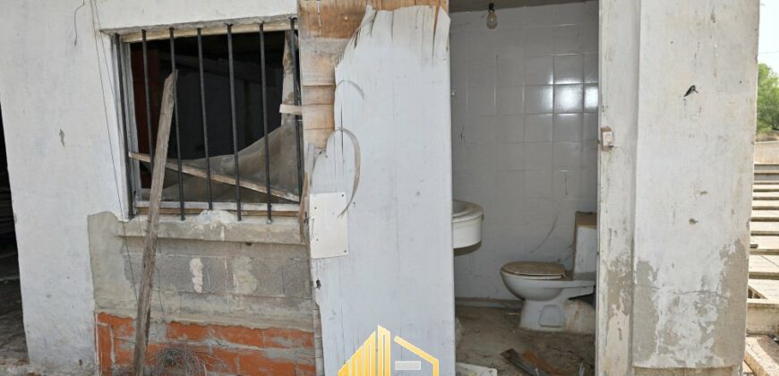 PARCELA CON CONSTRUCCION EN LLIRIA