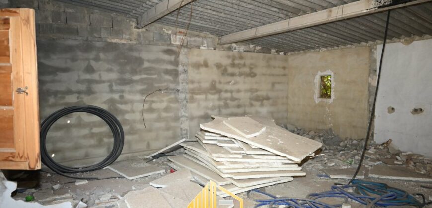 PARCELA CON CONSTRUCCION EN LLIRIA