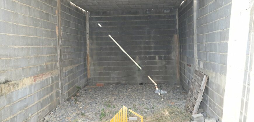 PARCELA CON CONSTRUCCION EN LLIRIA