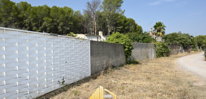 PARCELA CON CONSTRUCCION EN LLIRIA