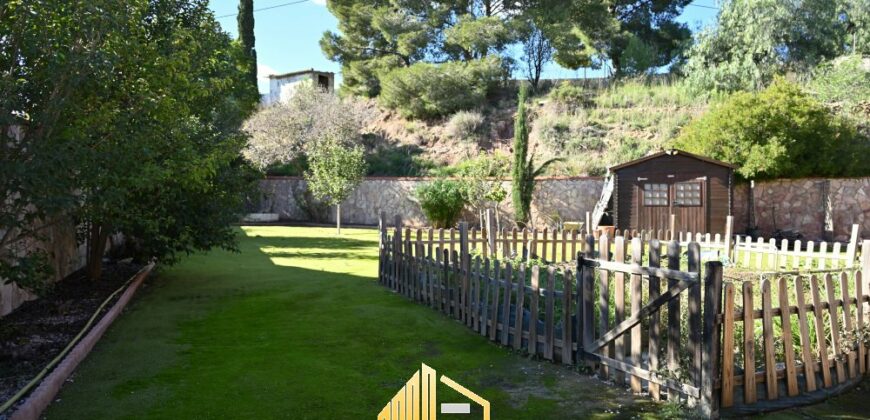 SPECTACULAR WOODEN HOUSE