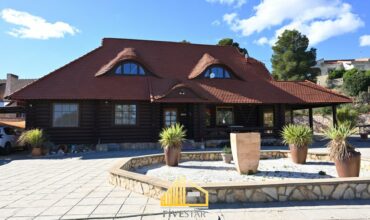 SPECTACULAR WOODEN HOUSE
