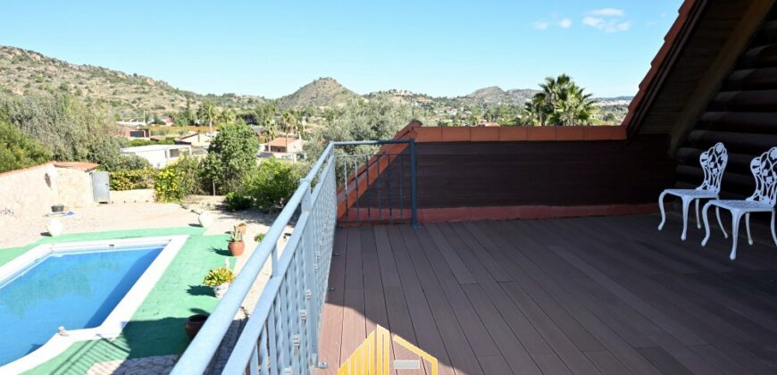 SPECTACULAR WOODEN HOUSE