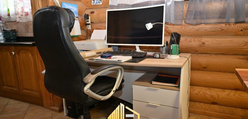 SPECTACULAR WOODEN HOUSE