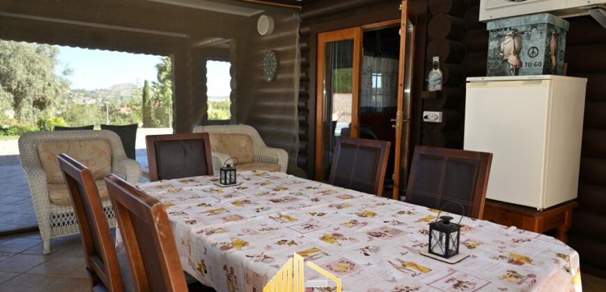 SPECTACULAR WOODEN HOUSE