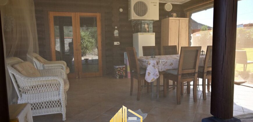 SPECTACULAR WOODEN HOUSE