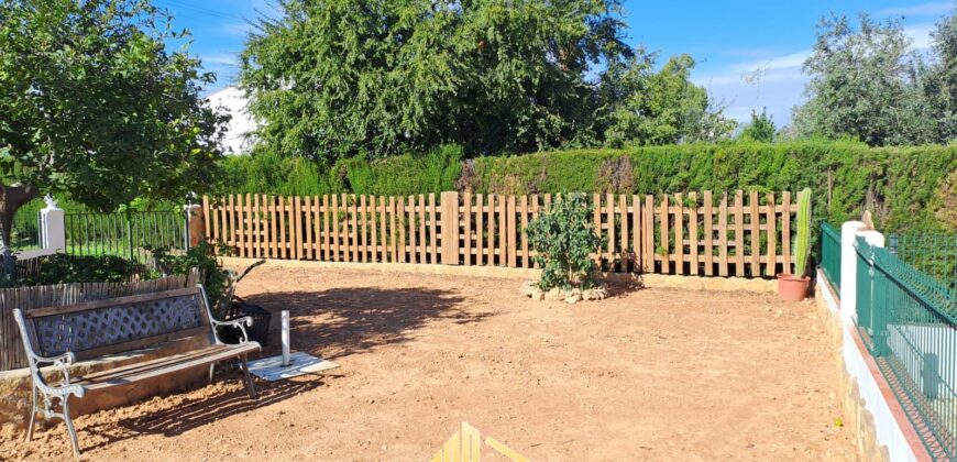 SPACIOUS HOUSE WITH FANTASTIC POOL