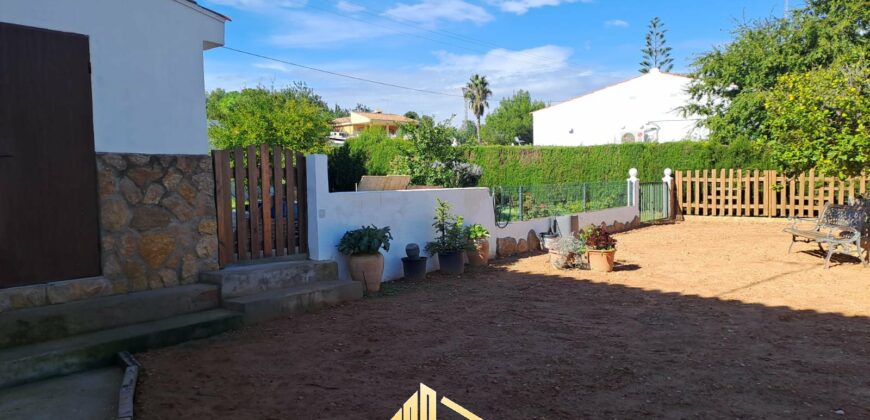 SPACIOUS HOUSE WITH FANTASTIC POOL