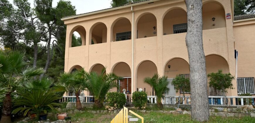VILLA EN MONTECABRERA
