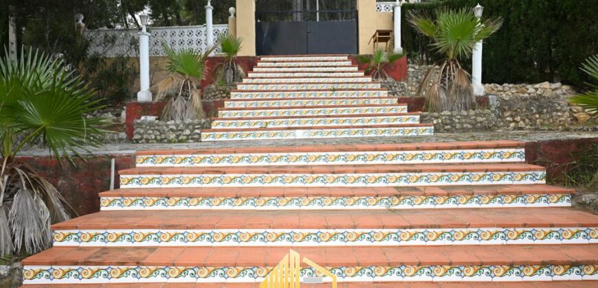 VILLA EN MONTECABRERA