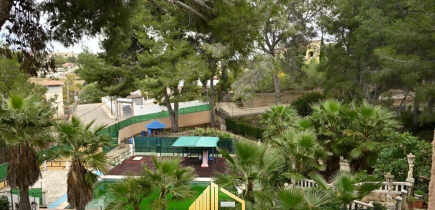 VILLA EN MONTECABRERA