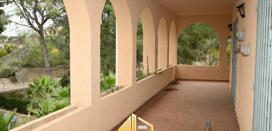 VILLA EN MONTECABRERA