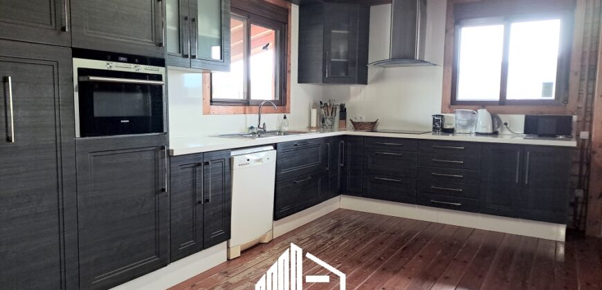 MARTINA’S WOODEN HOUSE