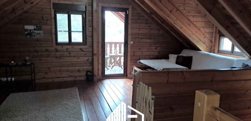 MARTINA’S WOODEN HOUSE