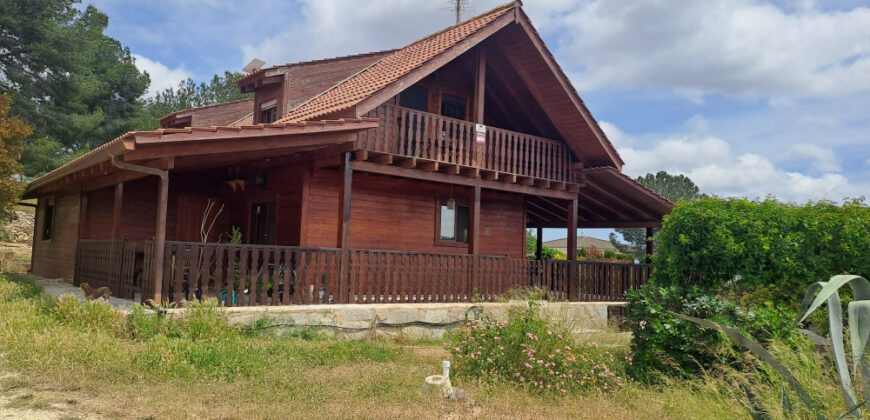 MARTINA’S WOODEN HOUSE