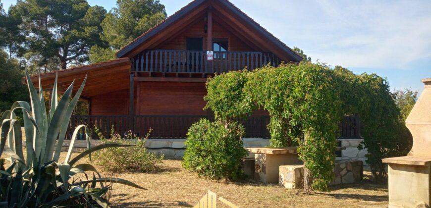 MARTINA’S WOODEN HOUSE